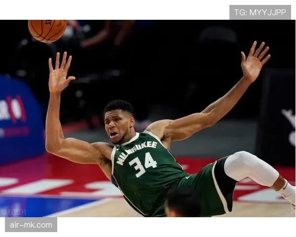 活塞队三分雨创纪录，刷新队史单场命中数