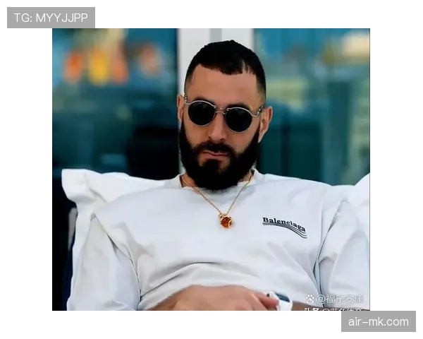 本泽马神勇发挥创纪录，助球队强势登顶联赛