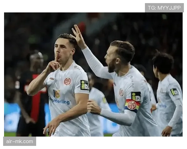 斯图加特状态回暖攻防兼备，稳健表现引人期待