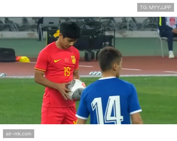 贝林厄姆国家队里程碑表现稳健,新星闪耀未来可期 贝林厄姆国家队里程碑表现稳健,新星闪耀未来可期