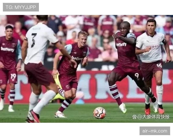 曼城进攻节奏紊乱,表面攻势如潮实则失控问题逐步显现 曼城进攻节奏紊乱,表面攻势如潮实则失控问题逐步显现